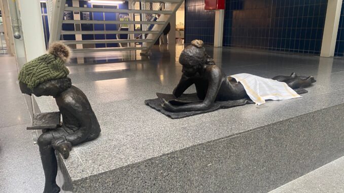 Blote billen Broca Media.nl